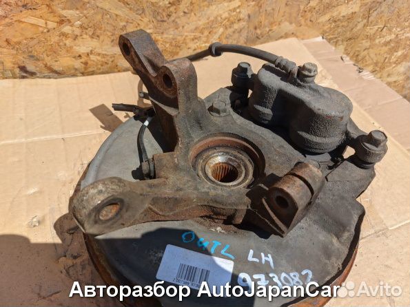 Передний левый кулак мицубиси аутлендер 3