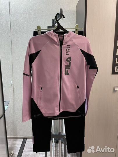 Спортивный костюм для девочки новый