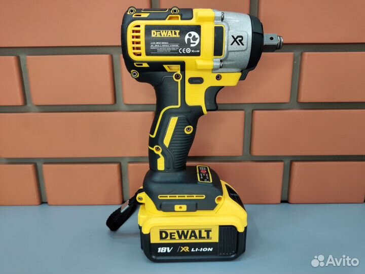 Гайковерт dewalt