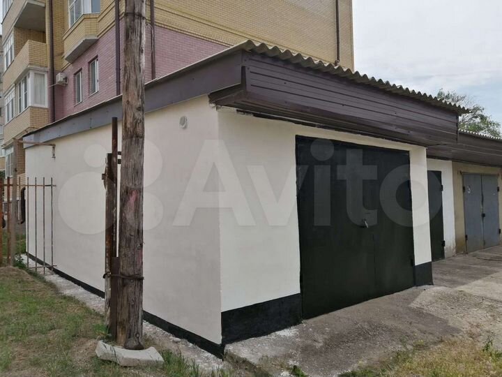 Гараж, > 30 м²