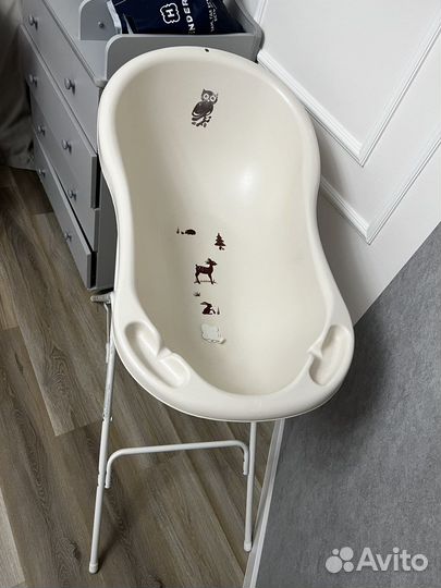 Детская ванночка для купания с подставкой