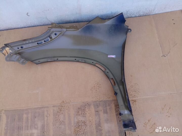 Крыло Тойота Хайлендр 2014г