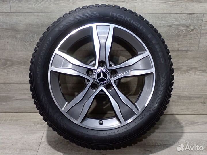 Комплект оригинальных R17 колес Mercedes W205