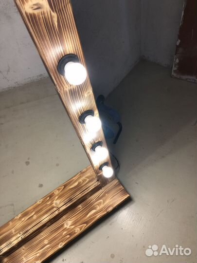 Зеркало с подсветкой в полный рост