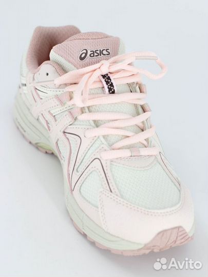 Женские кроссовки Asics