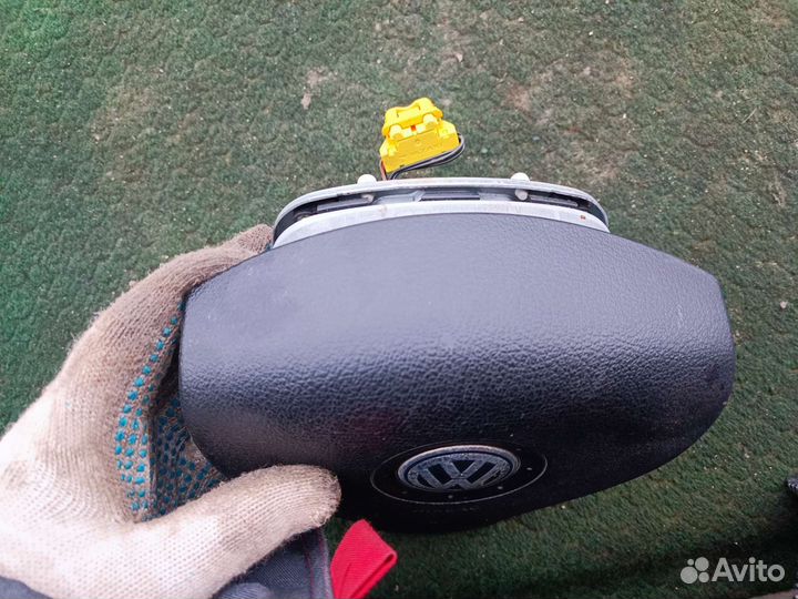 Подушка безопасности в руль Фольксваген пассат б6