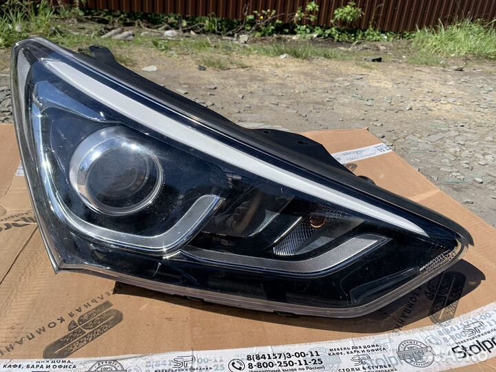 Фара правая Hyundai Santa Fe 2015г ксенон