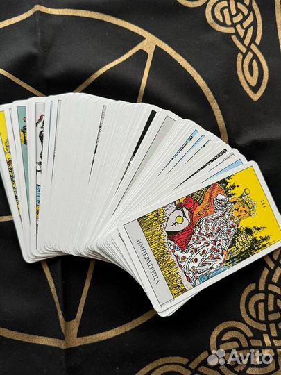 Гадание на картах Таро онлайн