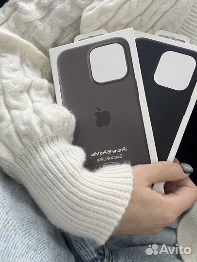 iPhone 15 Pro/Pro Max Silicone Case with MagSafe