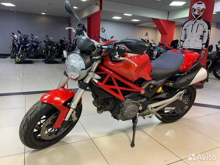 Ducati Monster 696, 2013