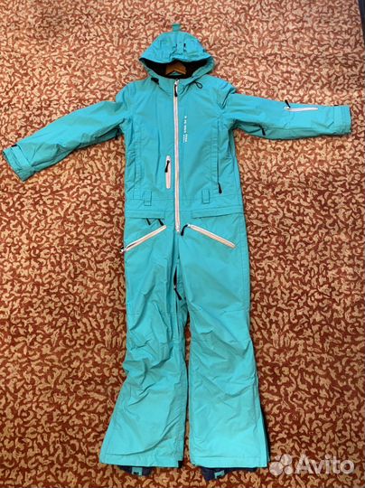 Зимний комбинезон для сноуборда