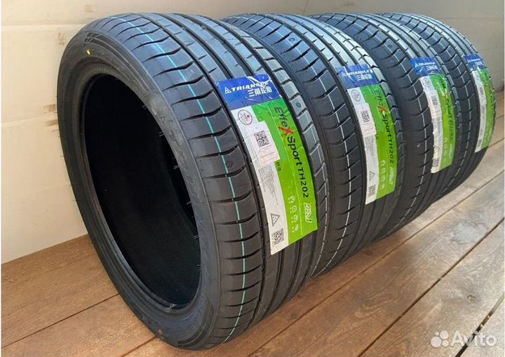 Triangle EffeXSport TH202 215/55 R18 99W