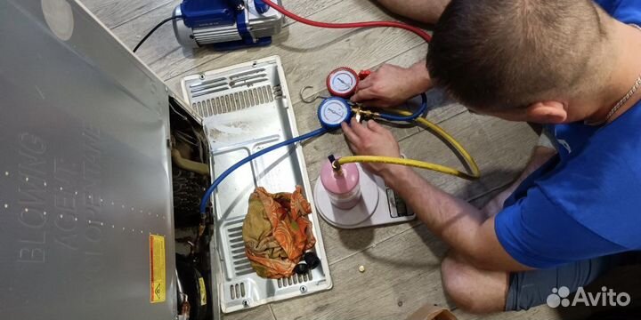 Мастер по ремонту холодильников