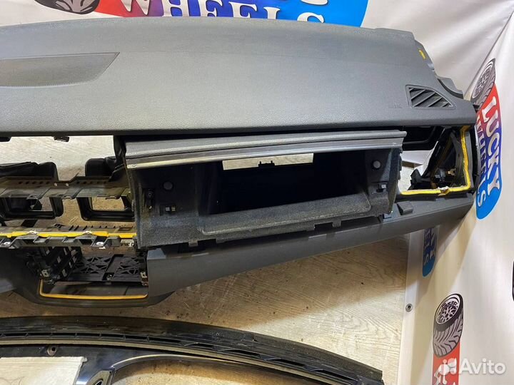 BMW X5, X5M E70, X6, X6M E71, Торпедо Без проекции