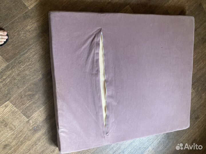 Лежанки для крупных собак