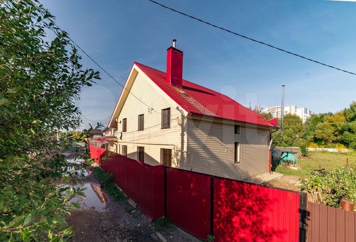 Коттедж 187,5 м² на участке 5,5 сот.