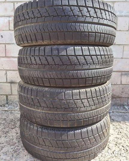 Bridgestone Blizzak VRX 215/55 R17 97V