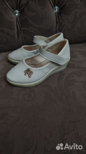 Туфли белые для девочки