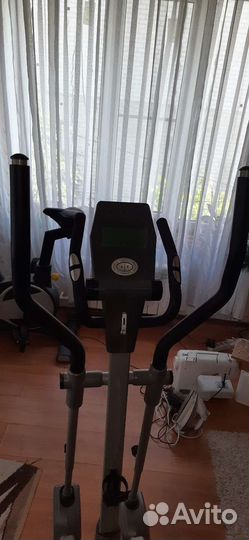 Эллиптический тренажер torneo