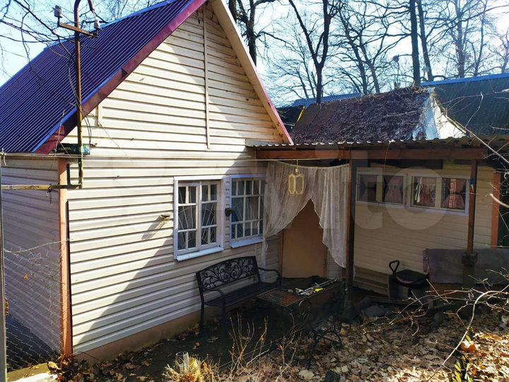 Дом 30 м² на участке 1,5 сот.