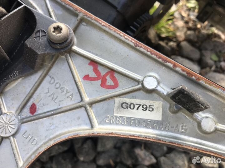 Декоративная рамка в торпедо jaguar s-type