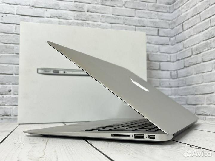 Ноутбук Apple MacBook Air 13 с гарантией