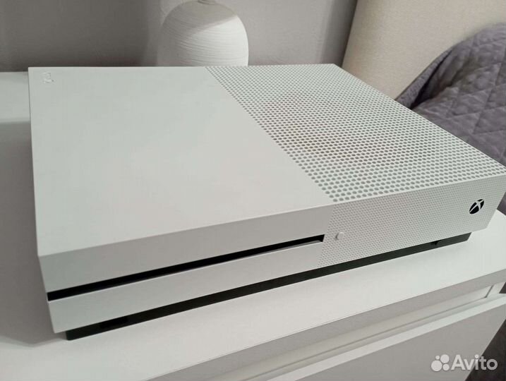 Xbox One s