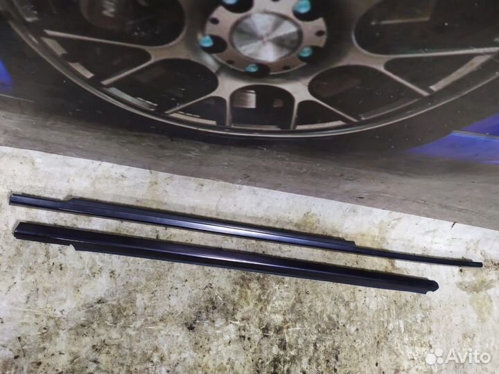 Молдинги левых дверей Mercedes W211