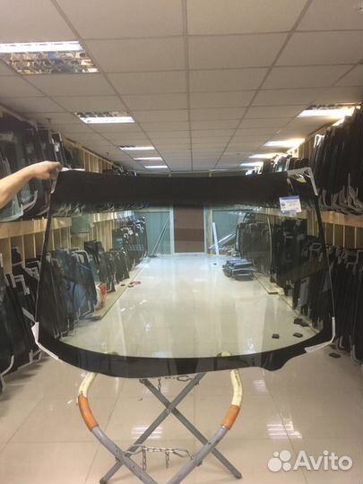 Лобовое стекло Nissan X-Trail