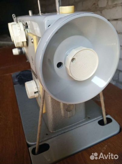 Швейная машина Подольск 142