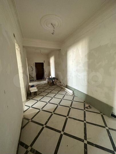 3-к. квартира, 100 м², 2/6 эт.