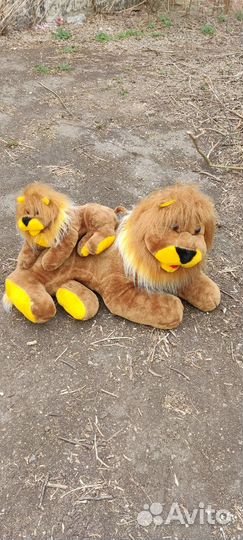 Плюшевый лев