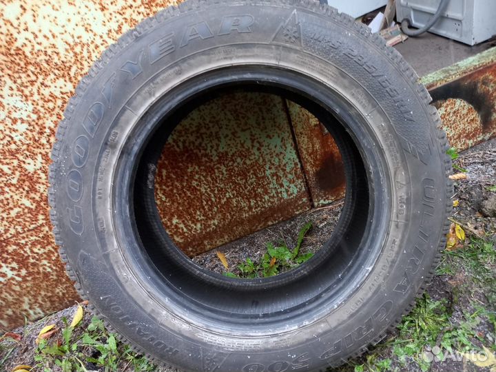 Goodyear UltraGrip 500 235/65 R17 108