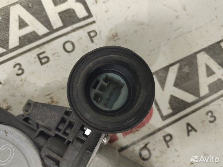 Стеклоподъемный механизм передний правый Toyota