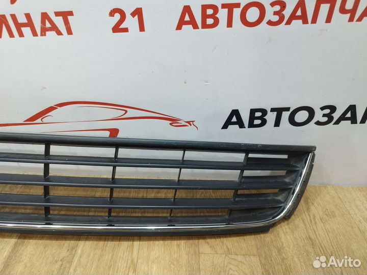Решетка переднего бампера нижняя Volkswagen Polo 5