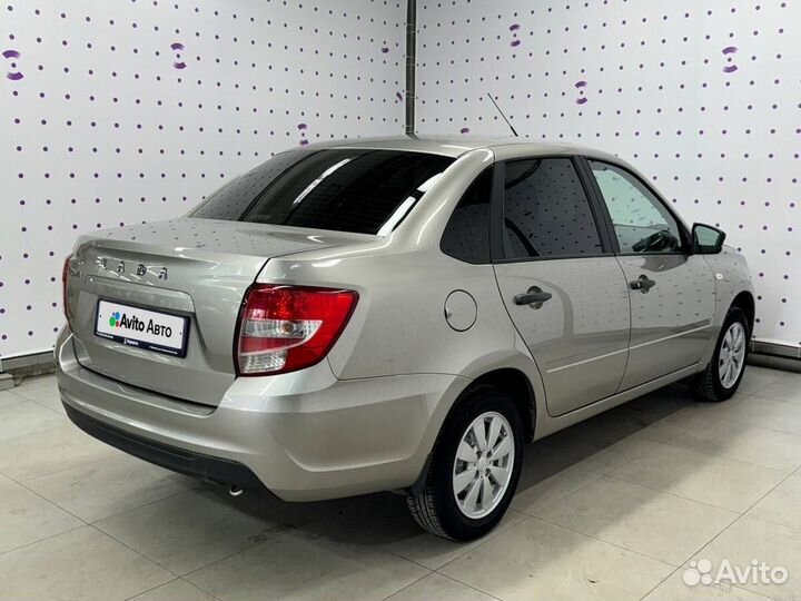 LADA Granta 1.6 МТ, 2018, 37 967 км