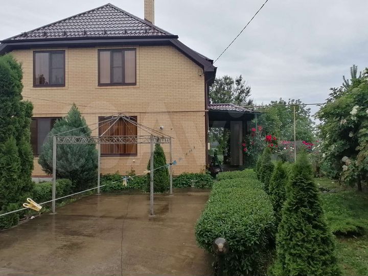 Дом 242 м² на участке 40 сот.