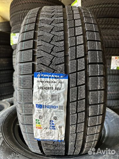 Triangle PL02 245/40 R19