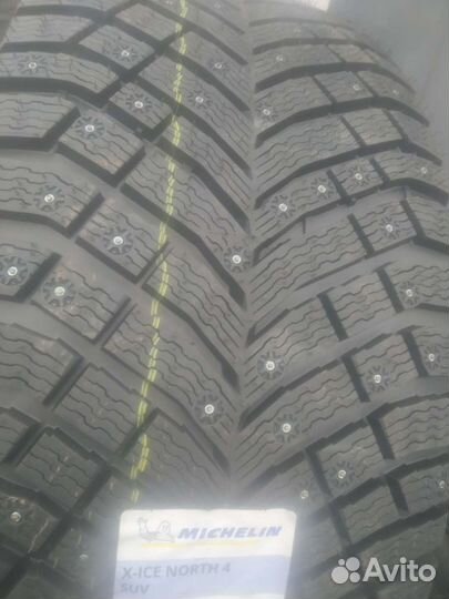 Michelin X-Ice North 4 275/40 R21 и 305/35 R21