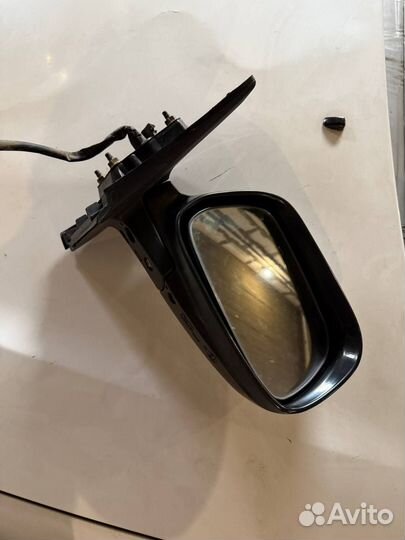 Переднее правое зеркало тойота королла седан E120