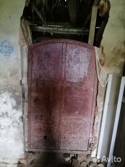 Старинная кованая дверь