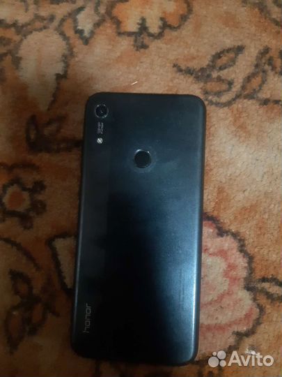 Телефон honor 8а