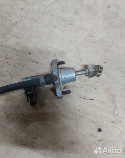 Главный цилиндр сцепления Хонда CR-V 4 rm