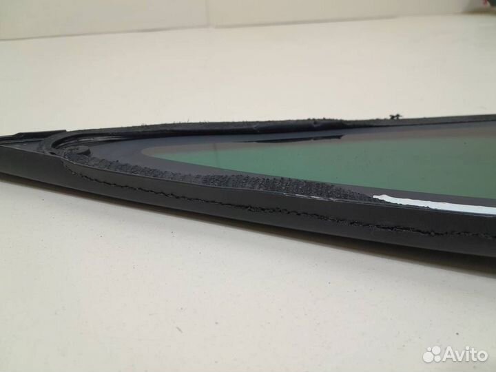 Стекло кузовное глухое правое Volkswagen Polo MK5