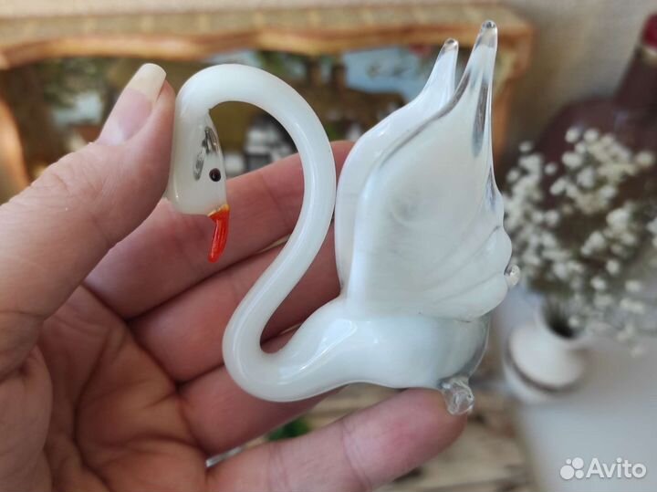 Фигурки-сувениры из селенита, стекла, фарфора