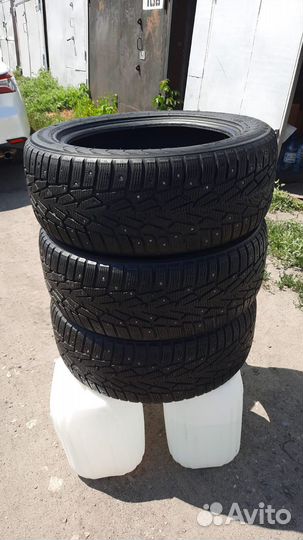 Nokian Tyres Hakkapeliitta 7 215/55 R17 98T