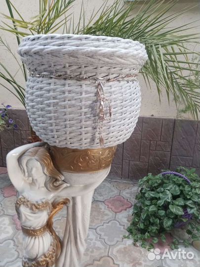 Кашпо из ротанга 
