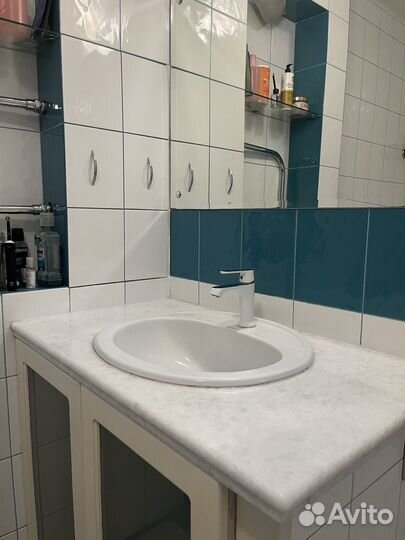 Раковина с мраморной столешницей