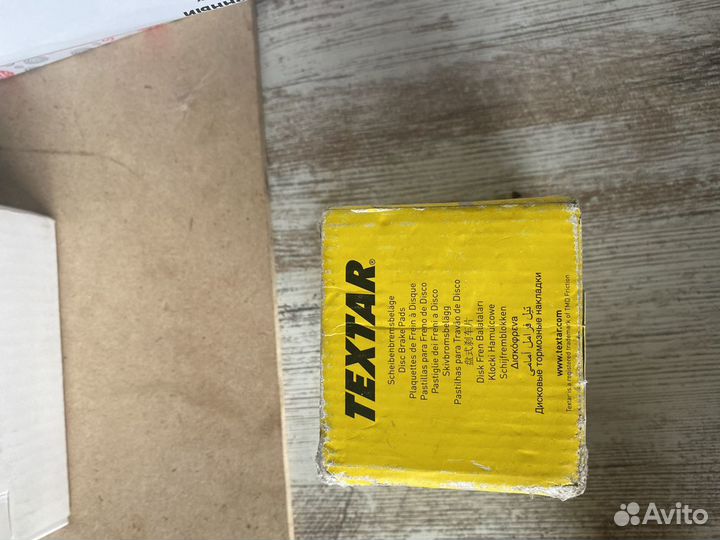 Тормозные колодкит тайота карола передние