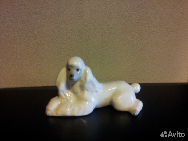 Фарфоровая собачка пудель